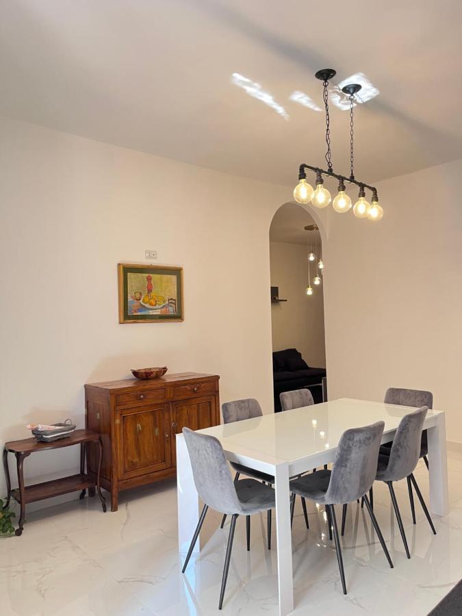 Splendid 2 Apartment Desenzano del Garda